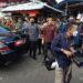 Presiden Jokowi Tiba di Pasar Pinasungkulan, Pedagang Berebut Foto