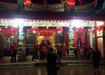 Detik-detik Perayaan Imlek 2574 di Kompleks Pacinan Manado