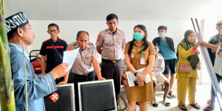 Pedagang Pasar Bersehati Manado Berdemo Desak PD Pasar Dibubarkan