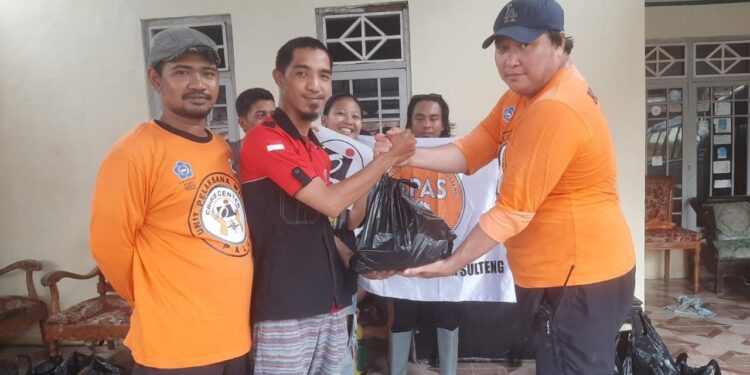 Ormas Palu Bantu Warga Terdampak Bencana di Kota Manado
