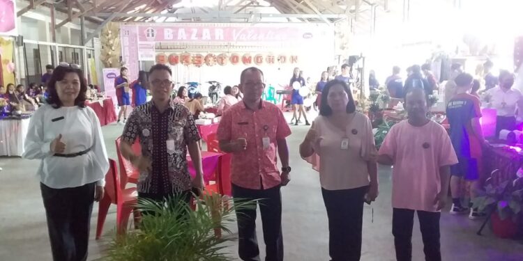Bazar Valentine di SMK Kristen 1 Tomohon