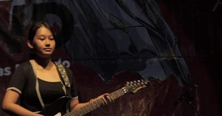 Bagi Ketzia Chrisant Kho Gitar adalah Teman