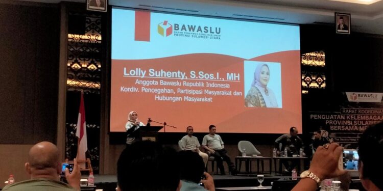 Lolly Suhenty: Media Massa Silakan Kritik Bawaslu