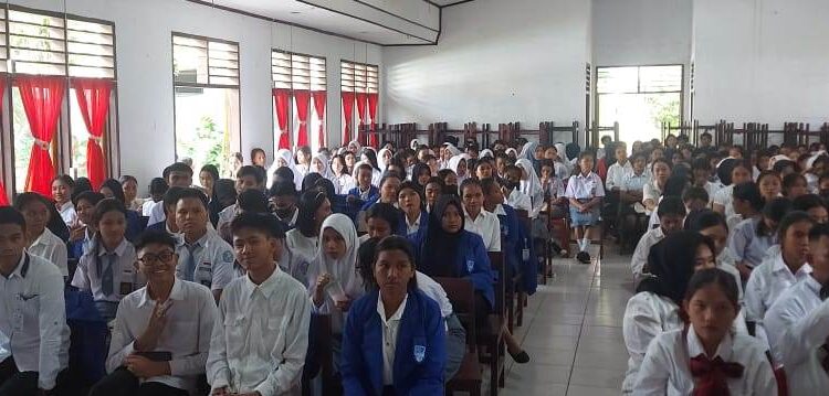 386 Siswa SMK Negeri 1 Bitung Terima Pembekalan Sebelum PKL