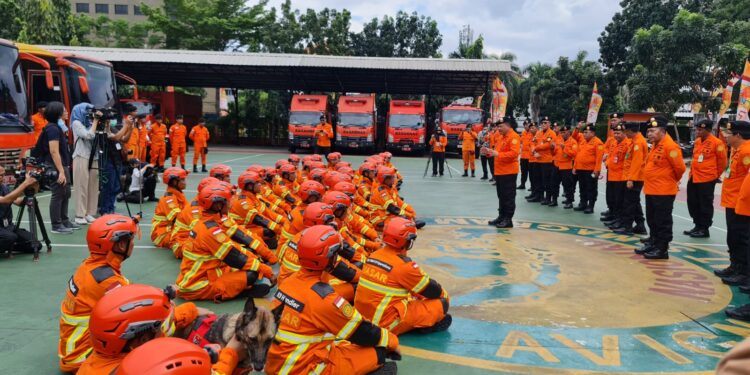 Kepala Basarnas Lepas Tim INASAR ke Turki