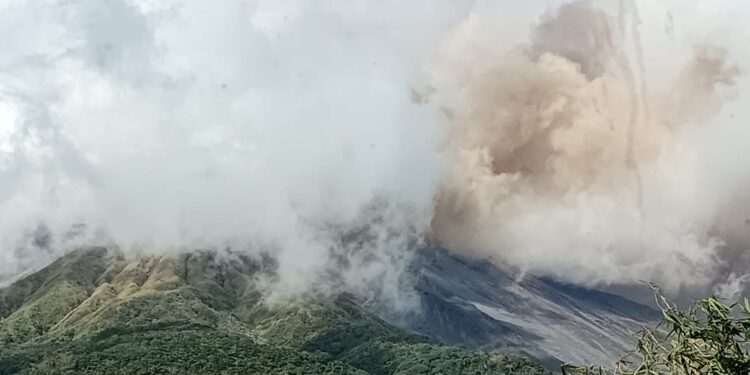 Erupsi Gunung Karangetang, 77 Warga Dievakuasi ke Museum Sitim