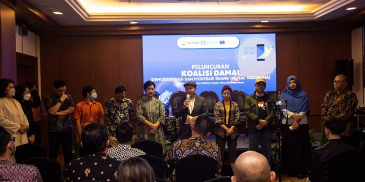 Lawan Ujaran Kebencian dan Disinformasi Pemilu 2024 dengan Moderasi Konten Digital