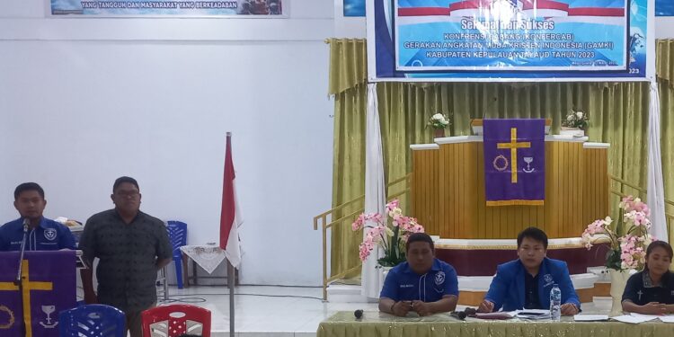 Bastian Amos, S.H (Ketua) dan Janles Malado, S.Pd (Sekretaris) saat mengikuti proses pencalonan GAMKI Kabupaten Kepulauan Talaud, Periode 2023 - 2026.