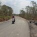 Pembenahan ruas jalan di jalur Likupang beberapa waktu lalu. (foto: Barta1)