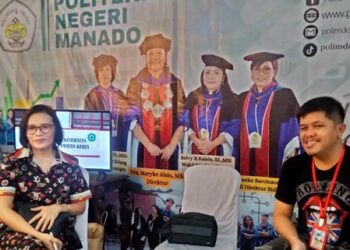 Ketua Jurusan Pariwisata Politeknik Negeri Manado, Bernadin Dainty Polii bersama staff (Foto Meikel Barta1.com)