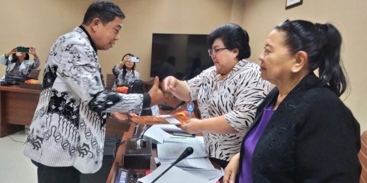 DPRD Sulut Terima Masukan Aliansi Peduli Pendidikan