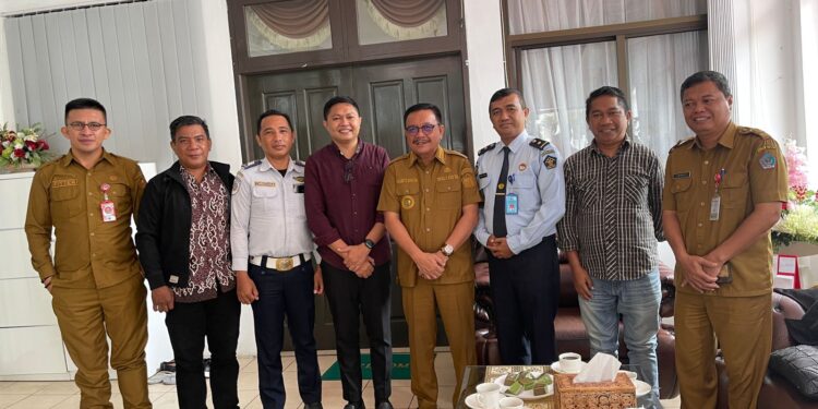 Maurits Mantiri Support Panlok HAPSA P/KB GMIM Iven Motor Adventure 2023