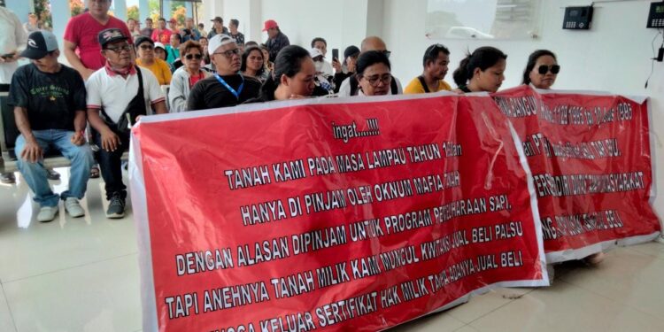 Demo Hanya Diterima di Teras DPRD Sulut, Takumangsang Kecewa