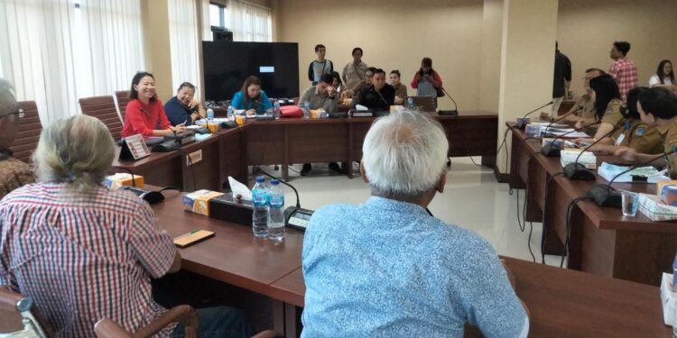 Gubenur Diminta Evaluasi Kinerja DLH Sulut