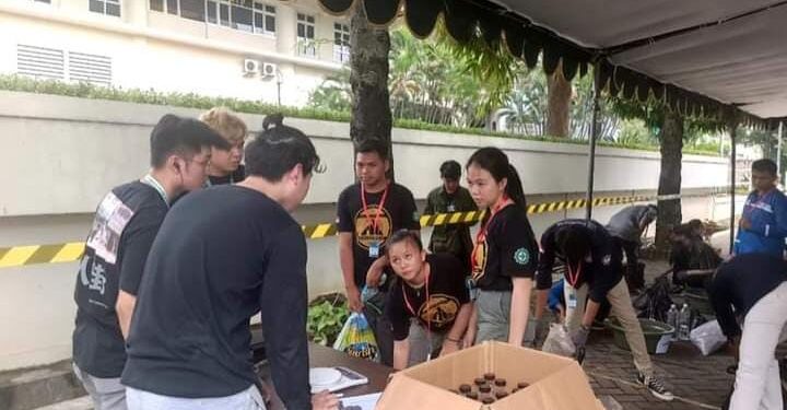 Perlombaan Kuat Tekan Beton di Universitas Kristen Surabaya