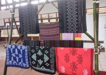 Foto: Salah satu pameran kain dengan menggunakan Motif Sangihe. (Dok. Istimewa)