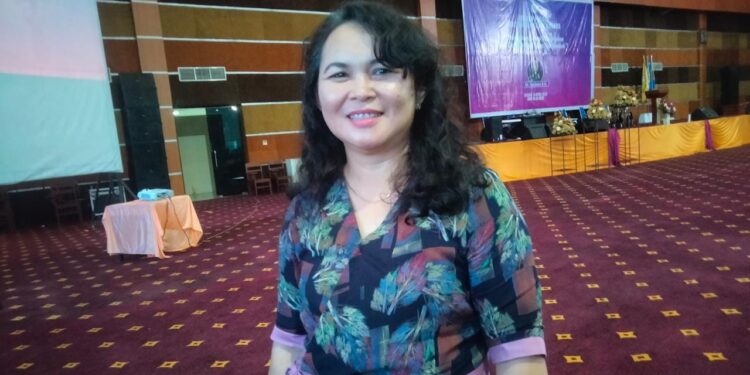 Dilantik Ketua Jurusan Administrasi Bisnis Polimdo, Ini Fokus Juliet Makinggung