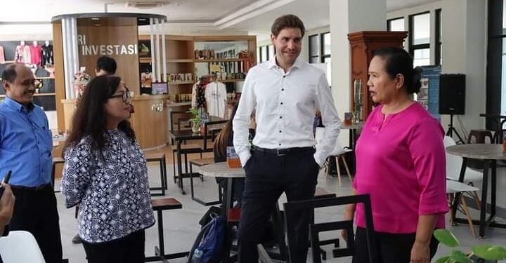 Perwakilan Swiss Senang Kunjungi Polimdo, Ini Harapan Saroinsong