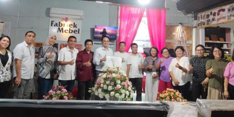 Wamen Perdagangan Apresiasi Produk Toko Fabriek Mebel