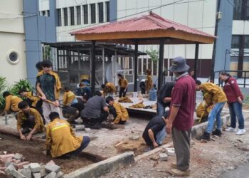 Manfaatkan Ruang Publik, Jurusan Teknik Sipil Polimdo Buat Tempat Diskusi