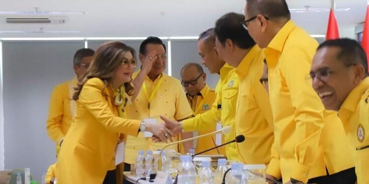 Isu Munaslub, DPD I PG Sulut Tetap Bersama Airlangga Hartarto