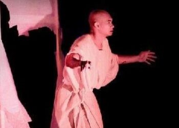 Ilutrasi pementasan teater Pintu. (foto: dok. Sanggar Kreatif)