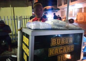 Cerita Suhadak Penjual Bubur Kacang Ijo di Kampung Arab Manado