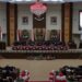 Foto-foto suasana eksekutif dan legislatif diDPRD Sulut mendengarkan pidato kenegaraan Presiden RI. (foto: Humas Setwan)