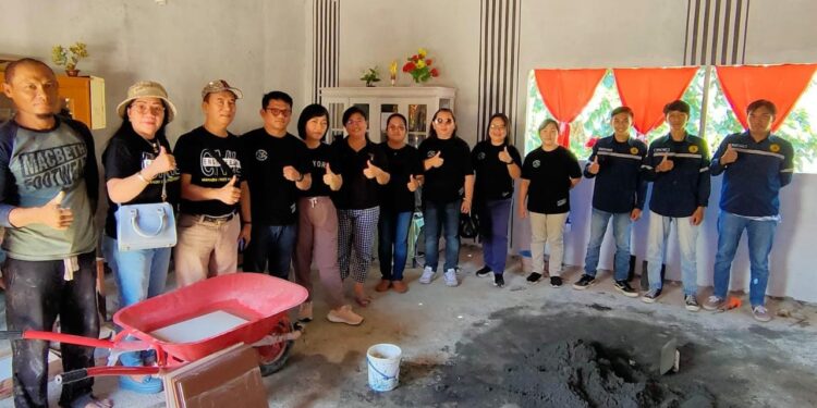 Polimdo Perbaiki Lantai Sekolah SD Kristen Victory Manado