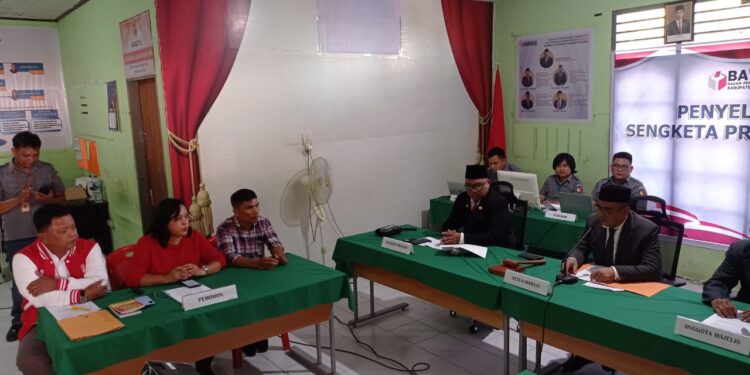 Foto: Sidang sengketa proses Pemilu di Bawaslu Sangihe. (Dok. Rendy/Barta1)