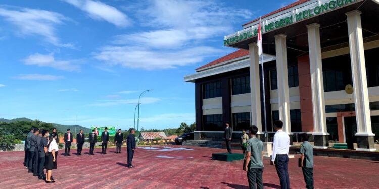 Potret Pimpinan dan jajaran Pengadilan Negeri Melonguane.