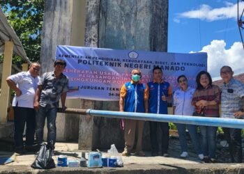 Perbaikan Instalasi Untuk Penyiapan Sumber Air Bersih. (Foto: Humas Polimdo)
