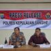 Foto: Kapolres Kepulauan Sangihe, AKBP Dhana Ananda Syahputra didampingi Kepala Satnarkoba Polres Kepulauan Sangihe, IPTU Juknais Katiandagho saat Konferensi Pers di Mako Polres Sangihe, 12 September 2023. (Dok. Istimewa)
