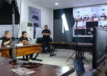 Panitia mengumumkan terkait babak final kompetisi Olimpiade Jaringan Mikrotik 2023. (foto: panitia)