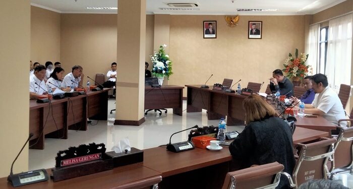 Situasi RDP Kominfo Sulut bersama Komisi 1 DPRD Sulut (Foto Meikel Barta1.com)