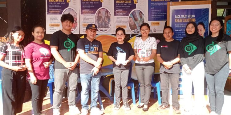 Foto: PJ. Bupati Sangihe dalam kunjungannya ke Lembaga Kursus dan Pelatihan (LKP) Sangihe Learning Center, Jumat (6/10/2023). (Dok. Rendy/Barta1)