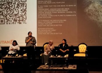Iven SIEJ ikut melibatkan perwakilan Yayasan Konservasi Alam Nusantara yang lagi bergiat di Papua. (foto: SIEJ)