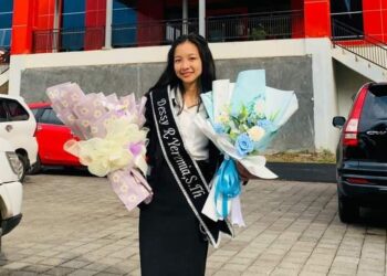 Foto: Dessy Ratu Yeremia saat menyelesaikan studinya di Fakultas Teologi Universitas Kristen Indonesia Tomohon (Yayasan Dominee Albertus Zakarias Roentoerambi Wenas). (Dok. Istimewa)