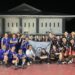 Kebersamaan Tim Putra Volleyball Polimdo setelah menerima Trophy Juara 1 dan 2. (Foto: istimewa).