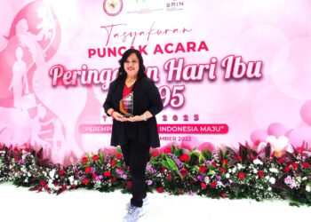 Dra. Jull Takaliuang,Tokoh Perempuan Indonesia asal Sulawesi Utara menerima penghargaan Perserikatan Bangsa-bangsa (PBB) untuk Perdamaian dan HAM. (foto: istimewa).