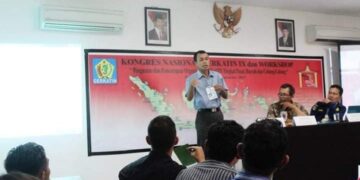 disabilitas rungu, aktivis tuli Sulut dan nasional, Sujito Talare, menghadiri Kongres nasional Gerkatin Ke IX. (foto; istimewa)