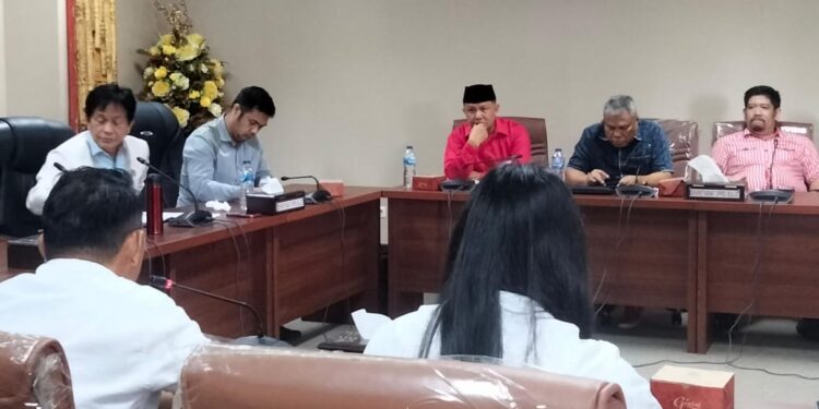 RDP lintas Komisi DPRD Sulut. (foto: meikel/Barta1.com)