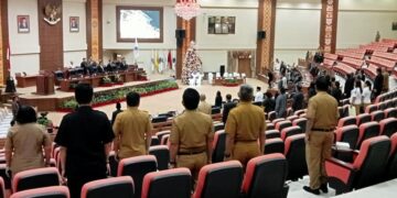 Rapat Paripurna DPRD Sulut. (foto: istimewa)