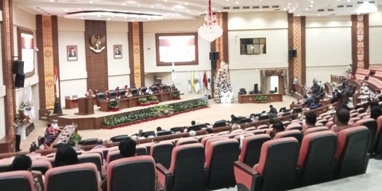 Ruang Paripurna DPRD Sulut. (Foto: meikel/barta1.com)
