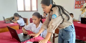 Mahasiswa Jurusan Akuntansi Polimdo, Evanglin Lombok. (foto: istimewa)