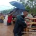 Foto: Lansia dan Orang Sakit Digotong ke Tempat Pengungsian (Dok. Istimewa)