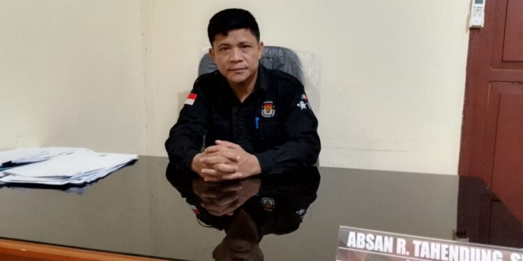 Foto: Ketua KPU Kabupaten Kepulauan Sangihe, Absan Tahendung (Dok. Istimewa)