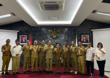 Pj. Bupati Kepulauan Sangihe Terima Apresiasi dalam Evaluasi Kinerja Triwulan III