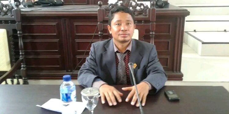 Ketua DPRD Kabupaten Kepulauan Talaud Semuel Bentian, S.H., M.H
