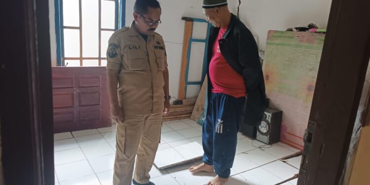 Tanah Bergerak, 4 Rumah Rusak dan 1 Gedung Sekolah